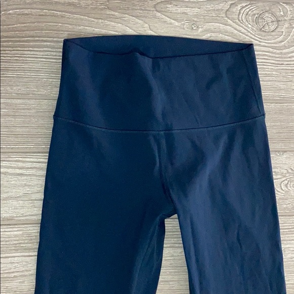 Lululemon Wunder Under Crops - Picture 3 of 10